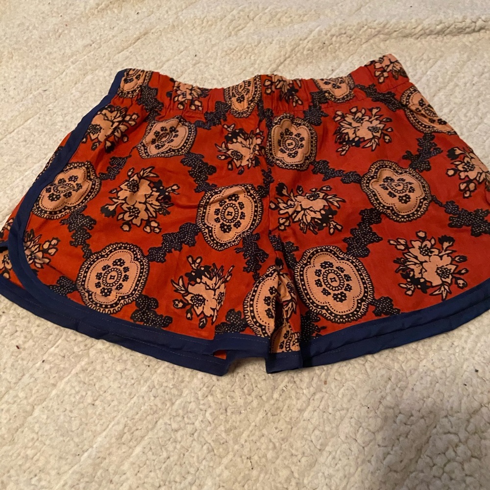 NWT Cute boho shorts